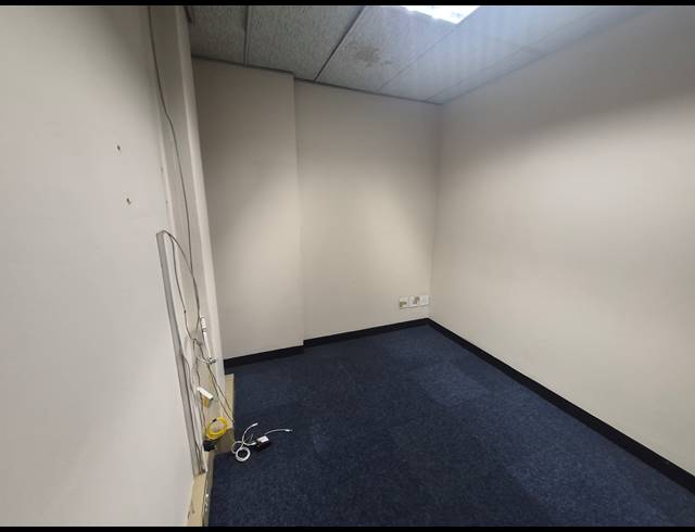 135M² OFFICE TO LET IN BRUMA